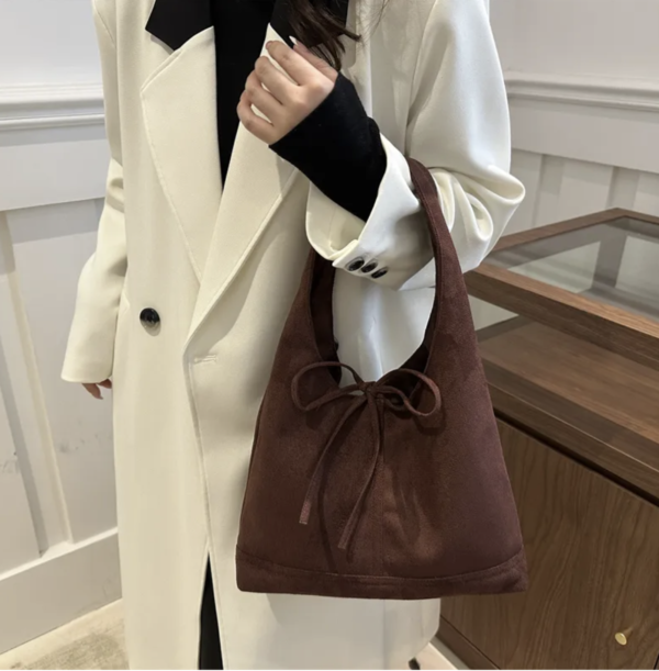 Black Classic Chic Bow Bucket Bag 🎀👜 - Image 3