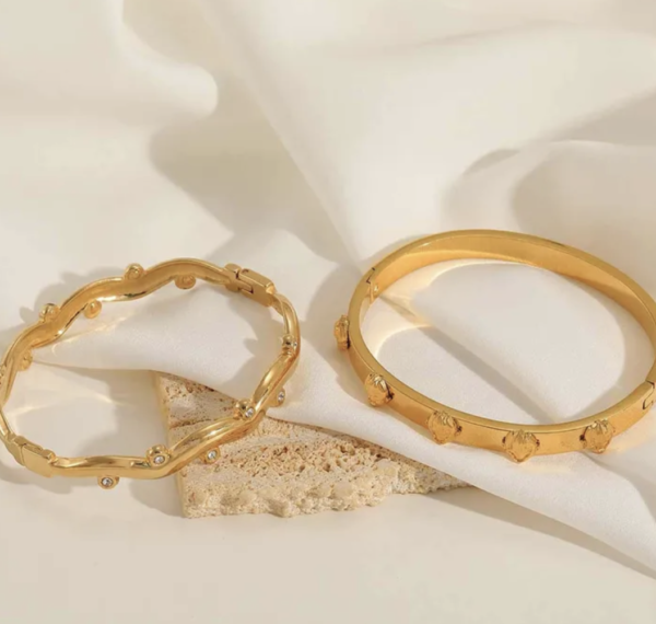 Golden Bloom Zircon Bangle ONE ✨🌸 - Image 3