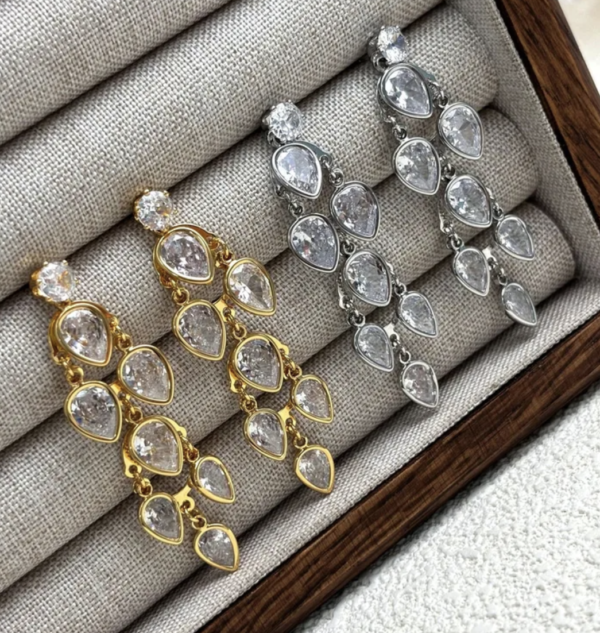 Silver Heart Dewdrop Zircon Earrings 💧💖✨ - Image 2