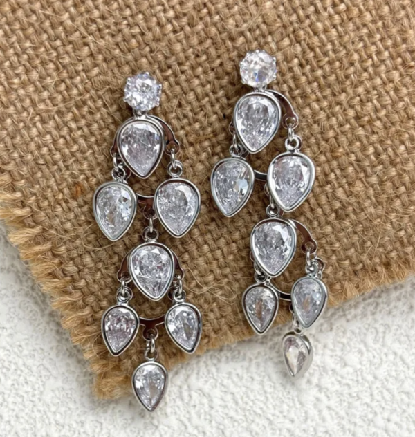 Silver Heart Dewdrop Zircon Earrings 💧💖✨ - Image 5