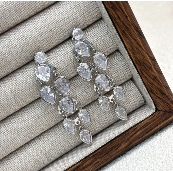 Silver Heart Dewdrop Zircon Earrings 💧💖✨