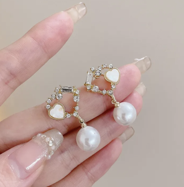 Golden Love Pearl Earrings ✨💖