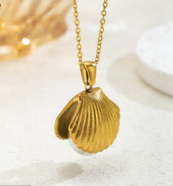 Hawaiian Pearl Shell 18K Gold Plated Necklace 🌺🐚✨ - Image 2