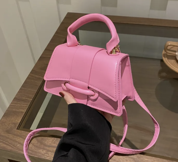 Pink Vintage Chic PU Leather Crossbody Bag 👜✨
